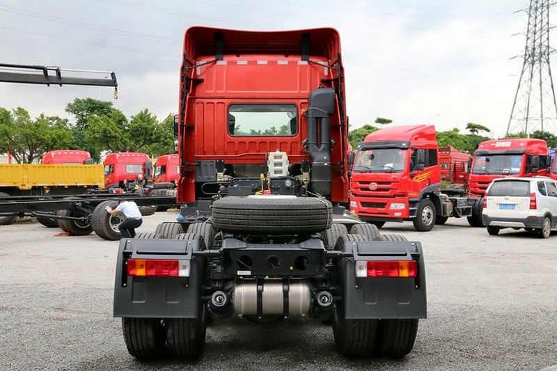 一汽解放青汽 天V重卡 390马力 6X4 国四牵引车(CA4259P2K2T1E4A80)