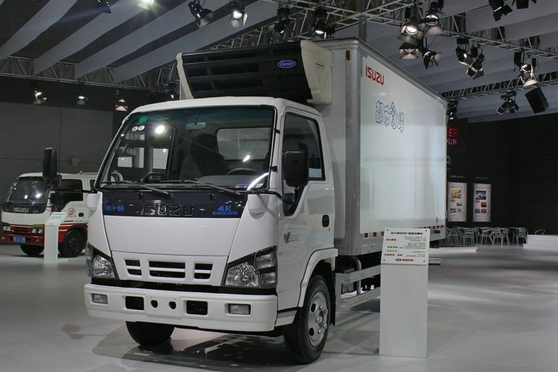 庆铃 五十铃600P 120马力 4X2 国四 冷藏车(QL5040XLCA1HAJ)