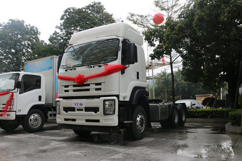 庆铃 VC46重卡 350马力 6X4 国四 牵引车(QL4252UKCZ)