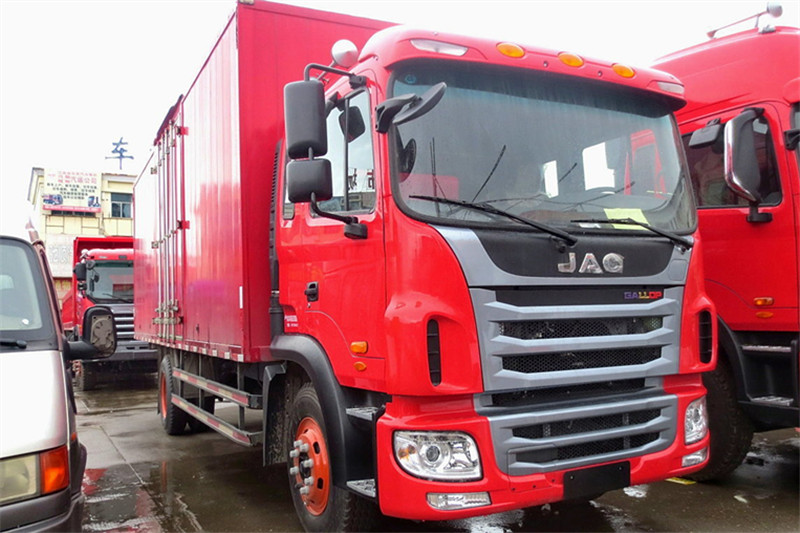 江淮 格尔发A5L中卡 180马力 4X2 7.8米 国四厢式载货车(HFC5162XXYK1R1ZF)