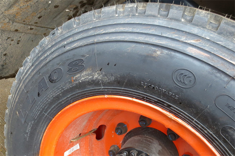 江淮 格尔发A5L中卡 180马力 4X2 7.8米 国四厢式载货车(HFC5162XXYK1R1ZF)