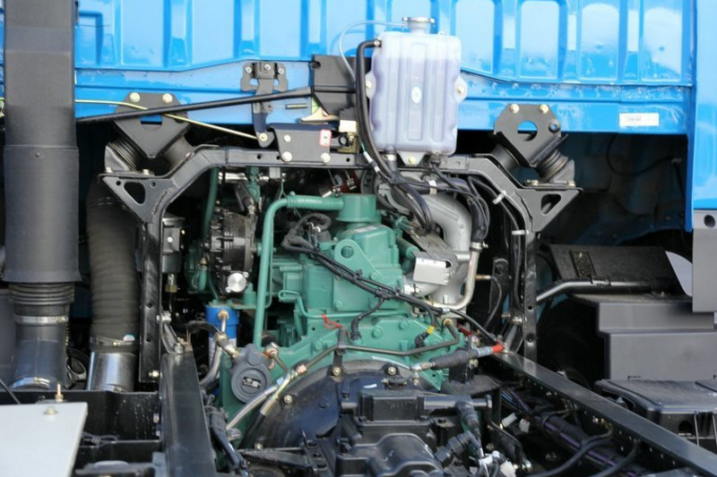 一汽解放青汽 龙V中卡 140马力 4X2 5.8米 国四载货车底盘(CA1100PK2E4A80)