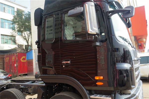 江淮 格尔发A5L中卡 180马力 4X2 国五5700轴载货车底盘(HFC5161XXYP3K2A57S3V)