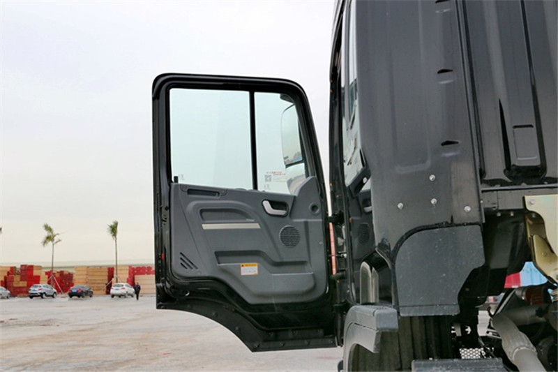 江淮 格尔发A5L中卡 180马力 4X2 国五5700轴载货车底盘(HFC5161XXYP3K2A57S3V)