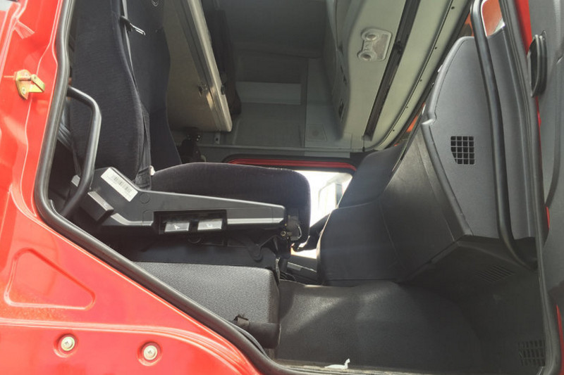陕汽重卡 德龙X3000 轻量化版 430马力 6X4 国四牵引车(SX42564T324)