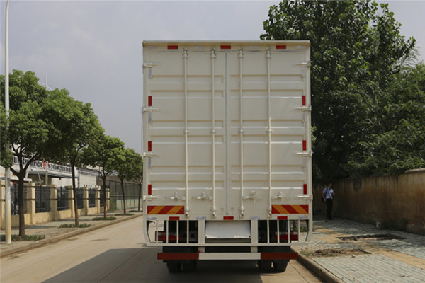 江淮 格尔发A5L中卡 160马力 4X2 7米 国五单排厢式载货车(HFC5161XXYP31K1A50S3V)