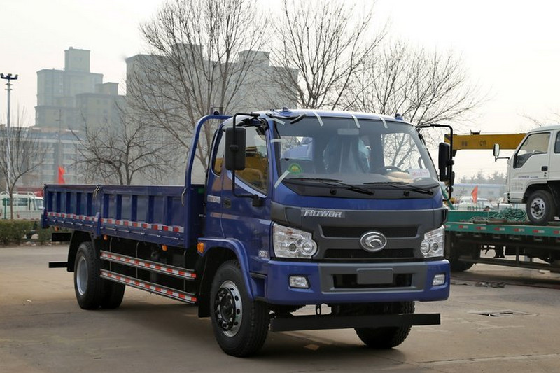福田 瑞沃中卡 130马力 4X2 5.8米 国四 排半栏板载货车(BJ1145VKPED-1)