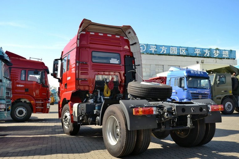 陕汽 德龙新M3000 380马力 6X4 LNG 国五牵引车(SX4258GR384TL)