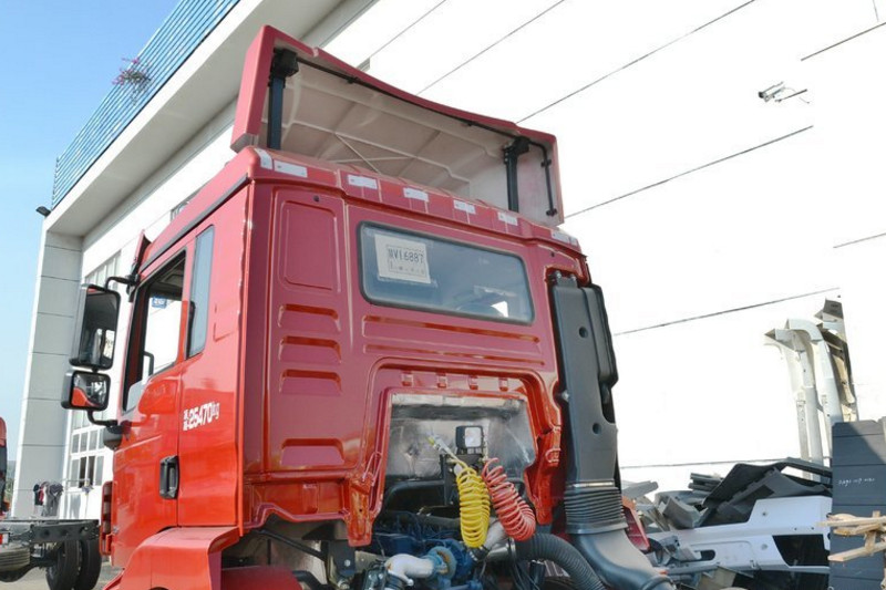 陕汽重卡 德龙新M3000 220马力 4X2 国四牵引车(SX4176MK361)