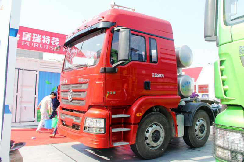 陕汽重卡 德龙新M3000 336马力 6X2 LNG 国四牵引车(SX4256GR279TL)