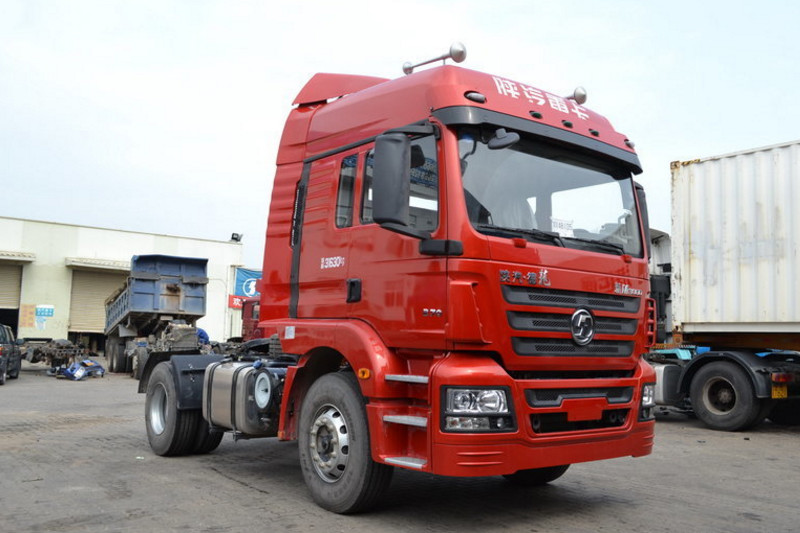 陕汽重卡 德龙新M3000 轻量化版 270马力 4X2 国四牵引车(SX4186GN361)