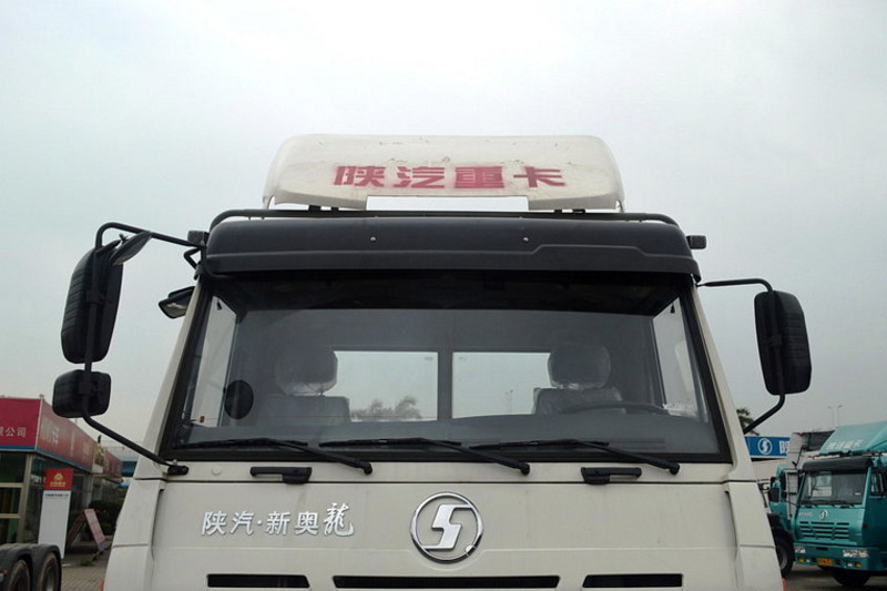 陕汽重卡 奥龙 加强版 336马力 4X2 国四牵引车(SX4186TR351)