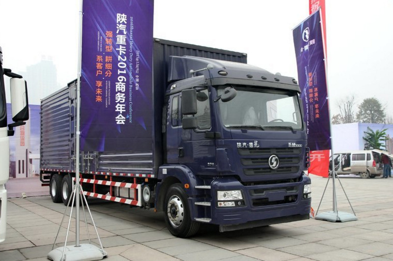 陕汽重卡 德龙新M3000 轻量化版 270马力 6X2 国五厢式载货车(SX5208XXYML703)