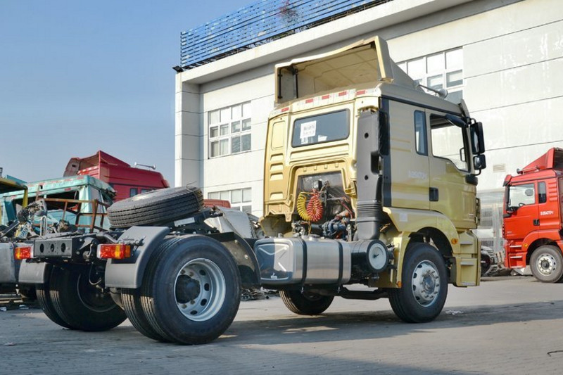 陕汽重卡 德龙新M3000 空柜版 220马力 4X2 国四牵引车(SX4176MK361)