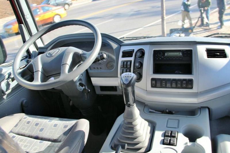 福田 欧曼ETX 6系重卡 375马力 6X4 国四牵引车(危险品运输)(BJ4253SNFKB-XK)