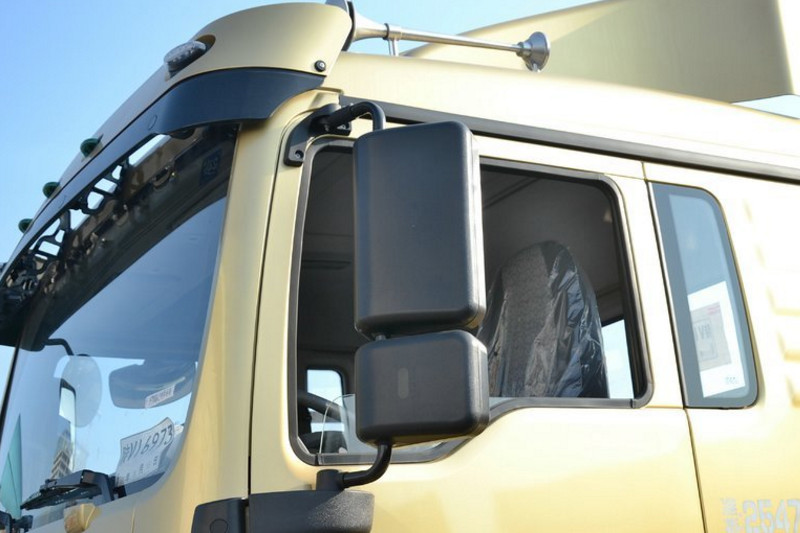 陕汽重卡 德龙新M3000 加强版 310马力 4X2 国四牵引车(SX4186GN361)