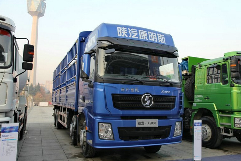 陕汽重卡 德龙X3000 336马力 8X4 9.5米 国四仓栅式载货车(SX5316CCY4V456)