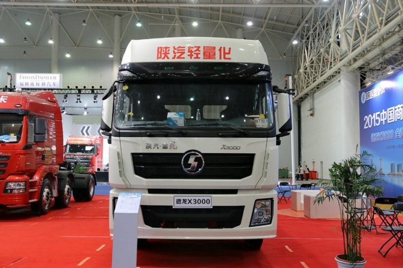 陕汽康明斯 德龙X3000 轻量化版 420马力 8X4 9.6米 国五厢式载货车(SX5310XXY4C456)