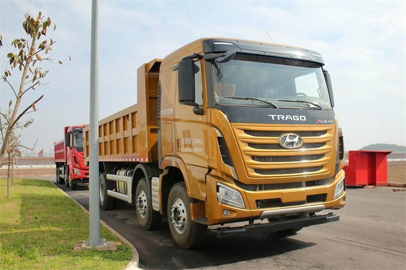 四川现代 Xcient创虎重卡 440马力 8X4 5.6米 国四自卸车(CHM3311KPQ64M)
