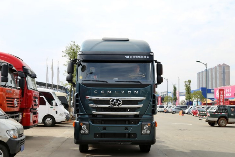 上汽红岩 杰狮C100重卡 480马力 6X4 国四 牵引车(蓝)(CQ4255HXG334HH)