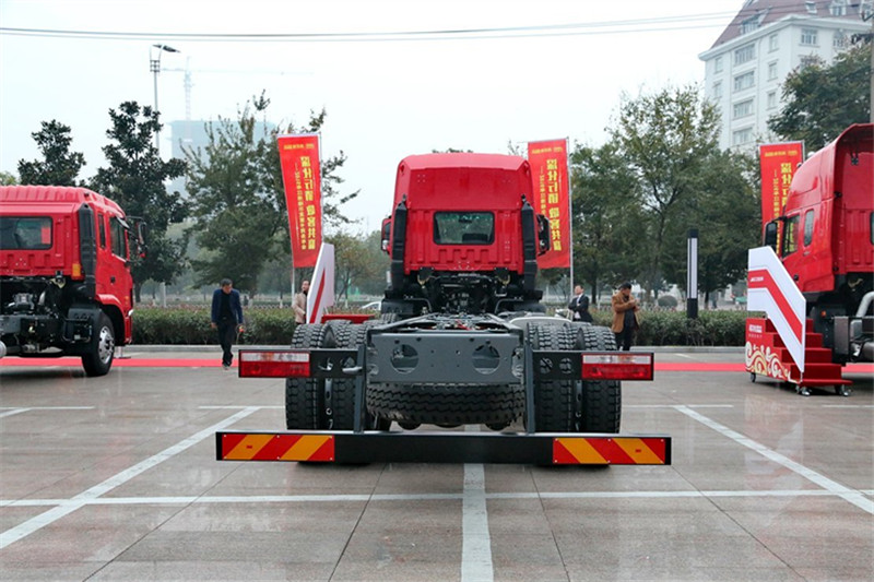 江淮 格尔发K3X重卡 270马力 8X4 9.5米 国四载货车(HFC1311P2K4H45F)