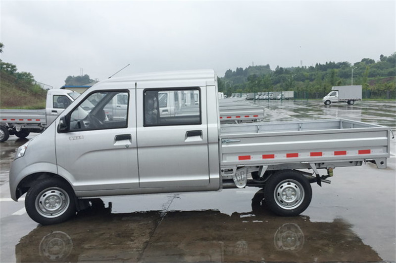 四川现代 瑞逸 1.3L 87马力 汽油 2.1米 国五双排仓栅式微卡(CNJ5030CCYSSA30V)