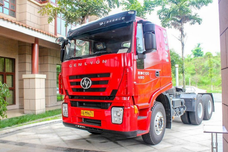 上汽红岩 杰狮M100重卡 480马力 6X4 国四 牵引车(平顶)(CQ4255HXG334HH)