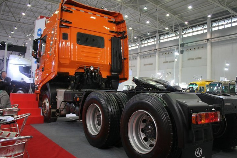 上汽红岩 杰狮C100重卡 480马力 6X4 国四 牵引车(畅途版)(CQ4255HXG334)
