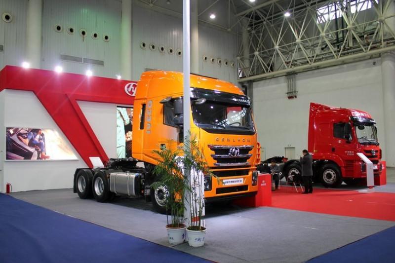 上汽红岩 杰狮C100重卡 480马力 6X4 国四 牵引车(畅途版)(CQ4255HXG334)