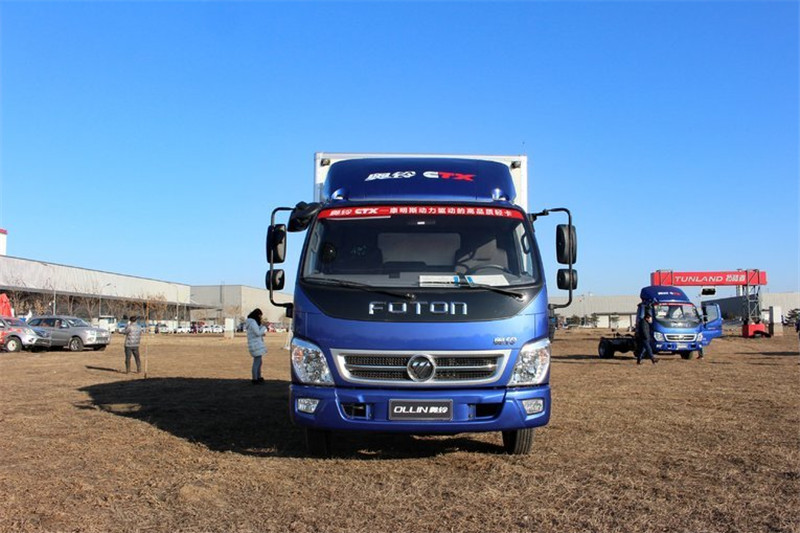 福田 奥铃CTX中卡 标载型 170马力 4X2 7.8米 国五排半厢式载货车(BJ5169XXY-AA)