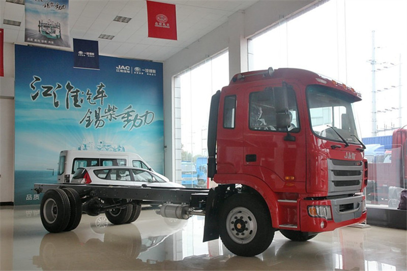 江淮 格尔发K3X重卡 260马力 6X2 8.5米 国五排半厢式载货车(HFC5251XXYP2K2D50S1V)