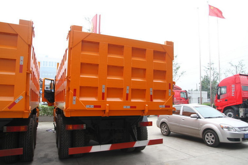陕汽重卡 德龙F3000 336马力 6X4 5.6米 国四自卸车(12JSD180T)(SX3256DR3841)