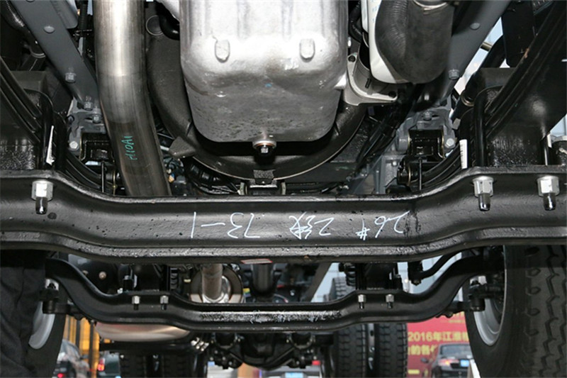 江淮 格尔发K5X重卡 290马力 8X4 9.5米 国五仓栅式载货车底盘(HFC5311CCYP2K4H45S1V)底盘图片