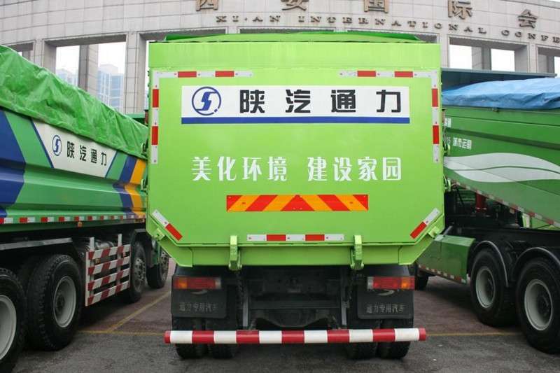 陕汽重卡 德龙F3000 336马力 6X4 5.6米 国四新型渣土车(SX3256DR3841)