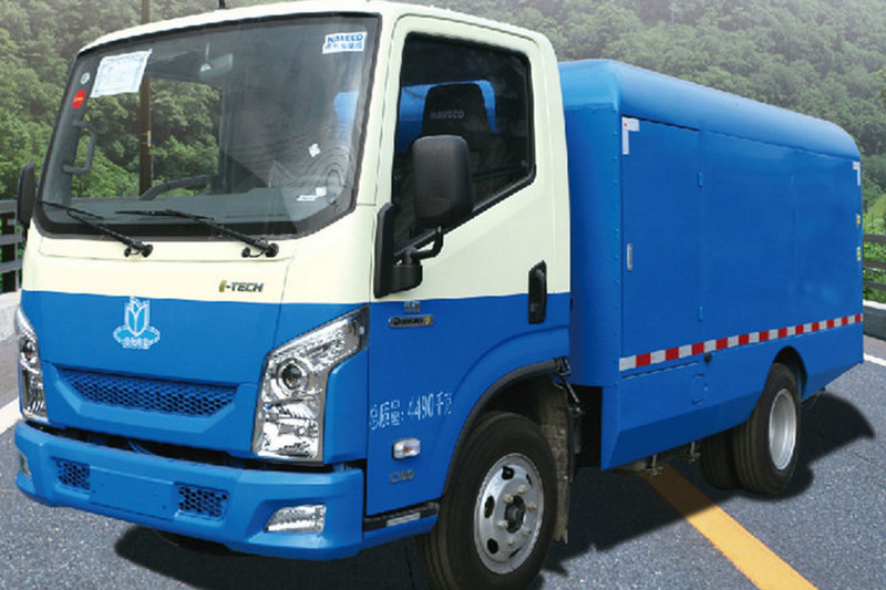 跃进 超越C300 125马力 4X2 国五 垃圾车(沪光牌)(HG5041XTY)
