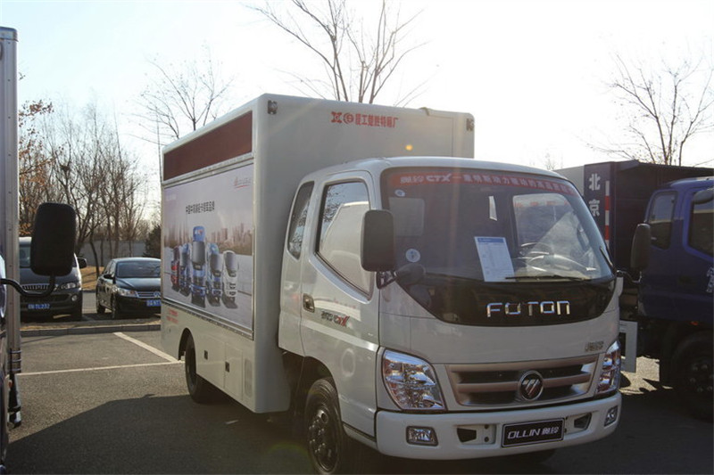 福田 奥铃CTX 131马力 3.7米 4X2 国四排半厢式轻卡(宣传车)(BJ5049XXC-FC)