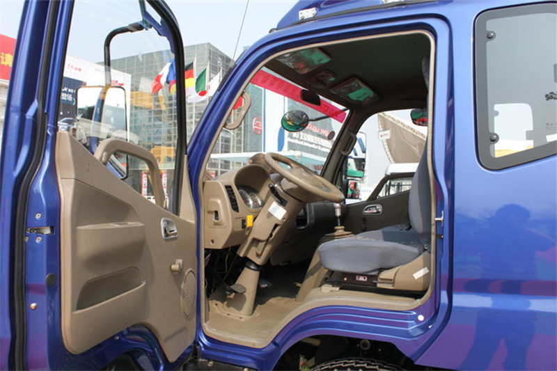 福田 奥铃CTX中卡 170马力 4X2 7.8米 国四排半厢式载货车(BJ5169XXY-FE)