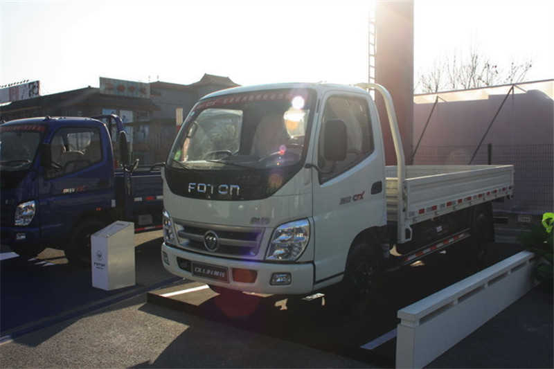 福田 奥铃CTX 143马力 3.8米 4X2 国四排半栏板轻卡(BJ1049V8PEA-FG)