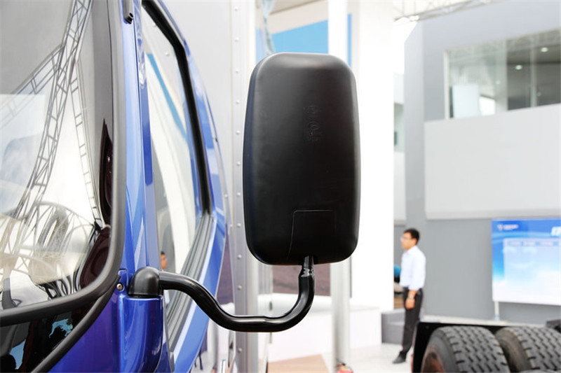 福田 奥铃CTX 143马力 3.7米 4X2 国四排半厢式轻卡(BJ5049V8CEA-FE)