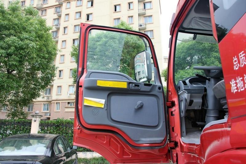 福田 欧曼ETX 6系重卡 350马力 4X2 国四危险品牵引车(BJ4183SLFKA-XB)