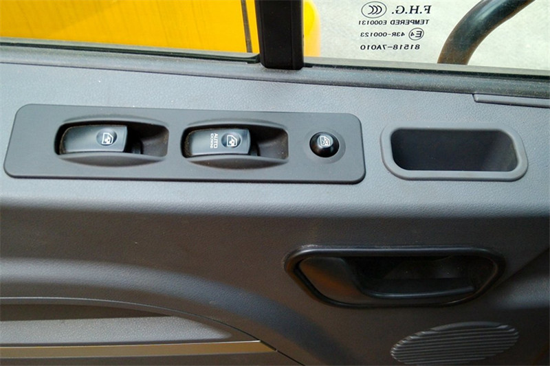江淮 格尔发K3W 300马力 6X4 5.6米 国四自卸车(HFC3251P1K5E36F)