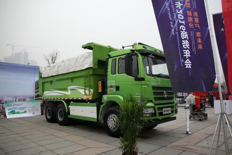 陕汽重卡 德龙新M3000 336马力 6X4 5.6米LNG 国四新型渣土车(SX3256MR384H)