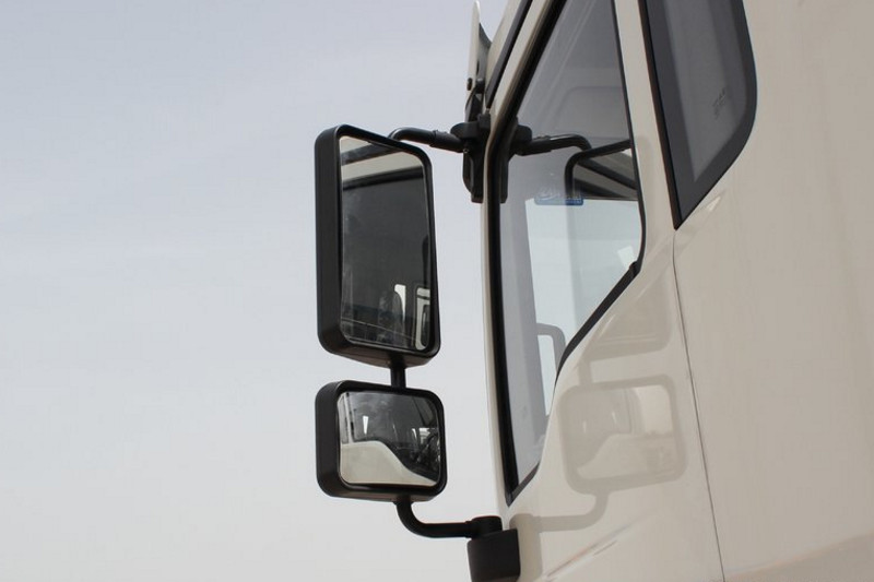 陕汽重卡 德龙新M3000 复合运输 350马力 8X4 7.2米 国五自卸车(SX3310MB346A)