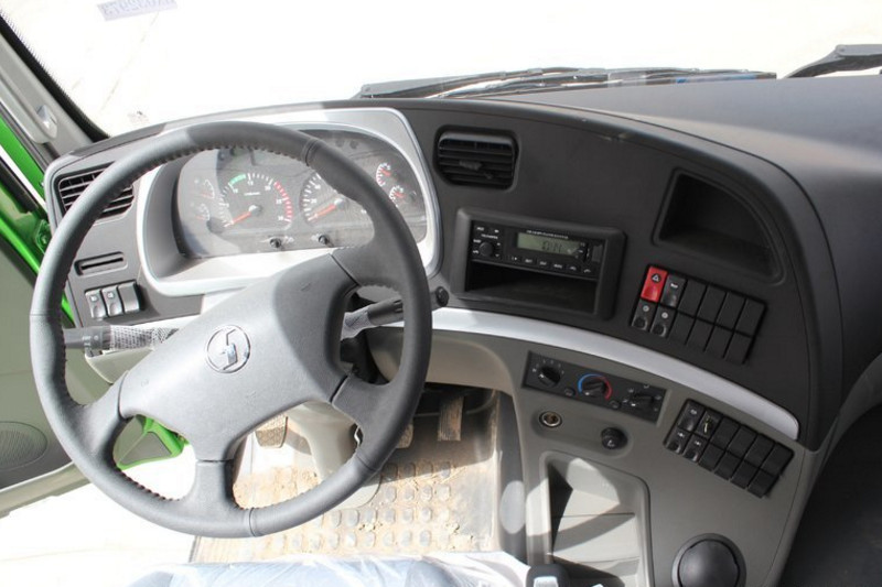 陕汽重卡 德龙新M3000 复合运输 350马力 8X4 7.2米 国五自卸车(SX3310MB346A)