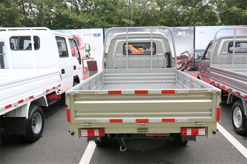四川现代 瑞宝 1.2L 87马力 汽油 2.6米 国五双排栏板微卡(CNJ1030RS30NGV)