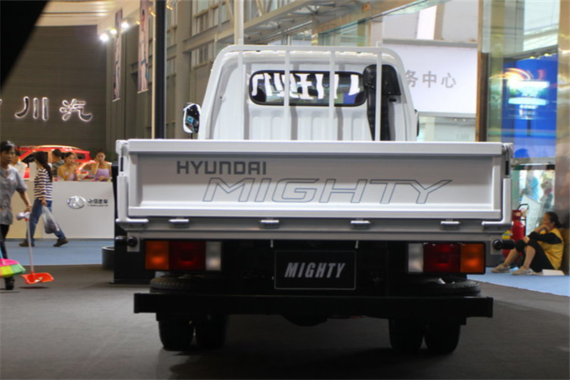 四川现代 Mighty 160马力 4.4米 国五单排栏板轻卡
