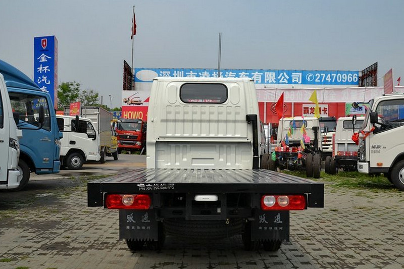 跃进 小福星S50 1.3L 87马力 汽油/CNG 2.4米 国五 双排栏板微卡(NJ1032PBMBNS1)