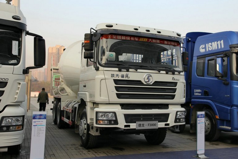 陕汽 德龙F3000 336马力 6X4 国四混凝土搅拌车(SX5256GJBDR404)