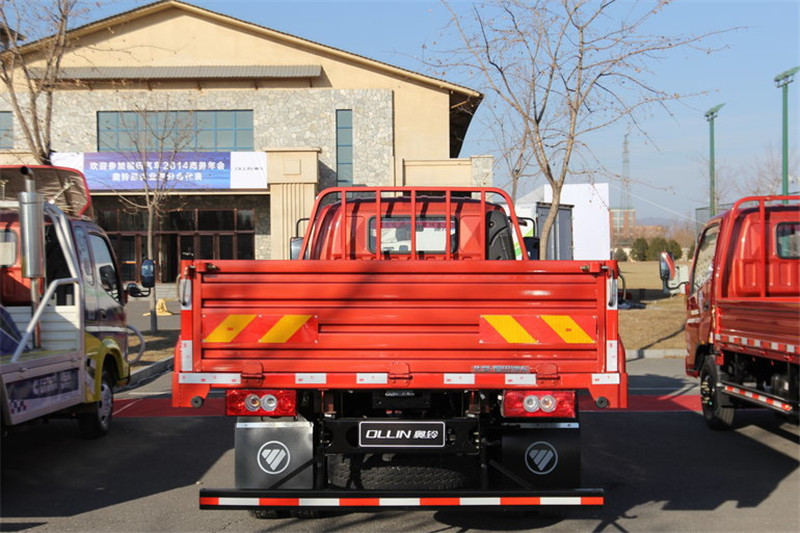 福田 奥铃CTX中卡 156马力 4X2 5.2米 国五单排栏板载货车(BJ1059VBJEA-F1)