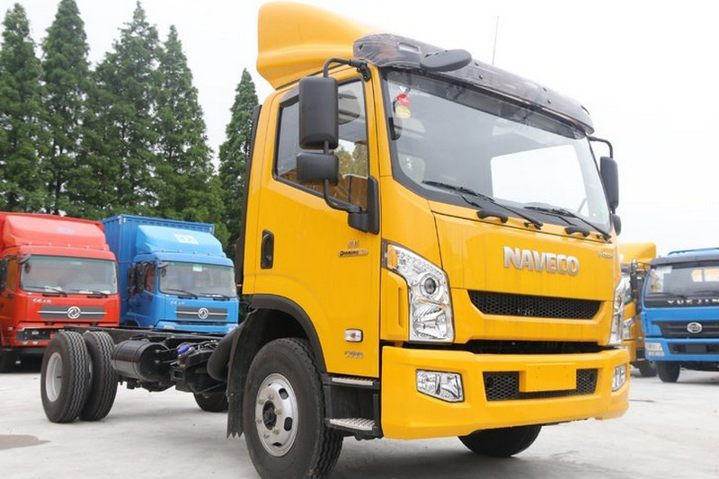 跃进 超越C500-38 140马力 3800轴距 国五 冷藏车底盘(NJ1082ZHDCWZ)